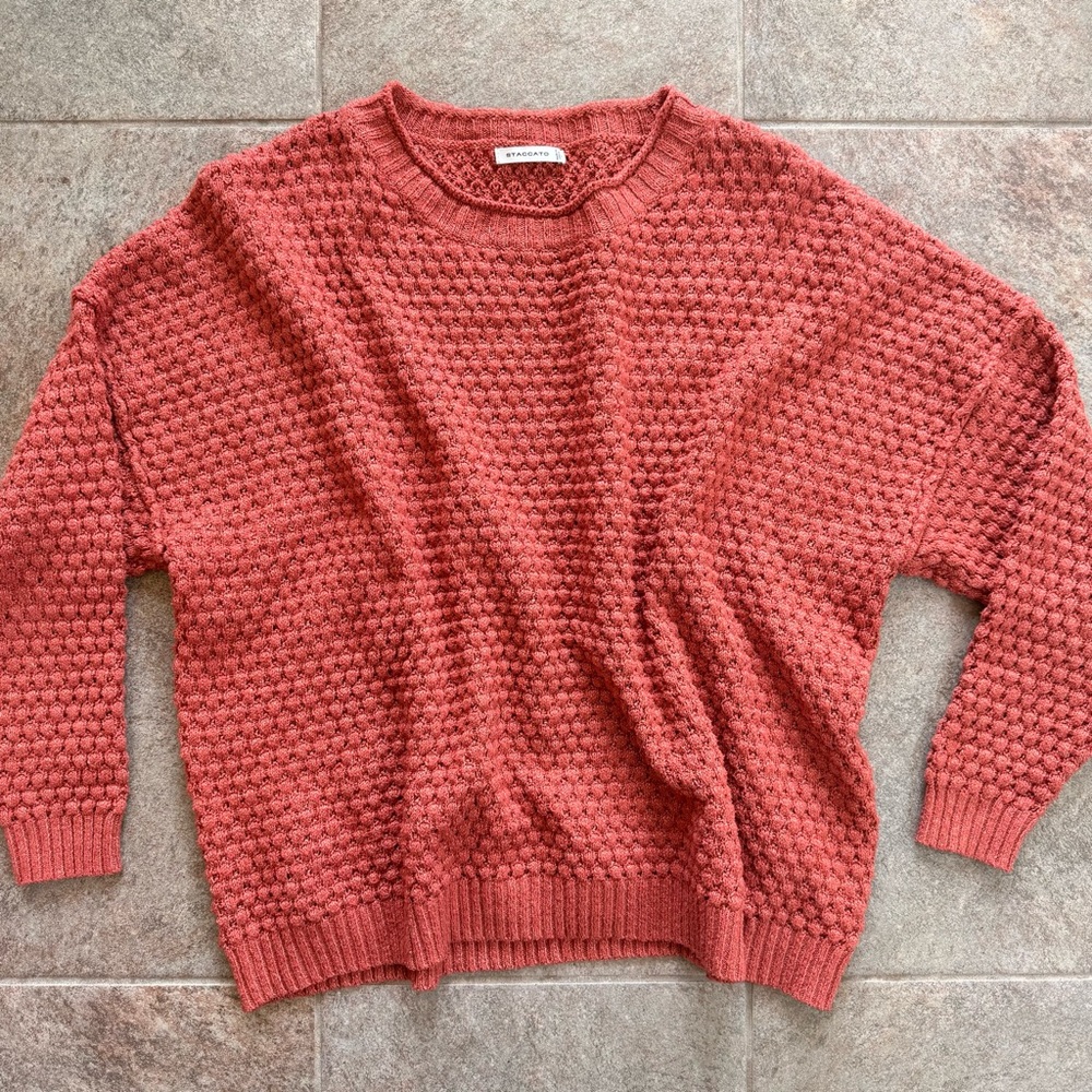 Staccato Textured Crew Neck Sweater in Coral Size Large